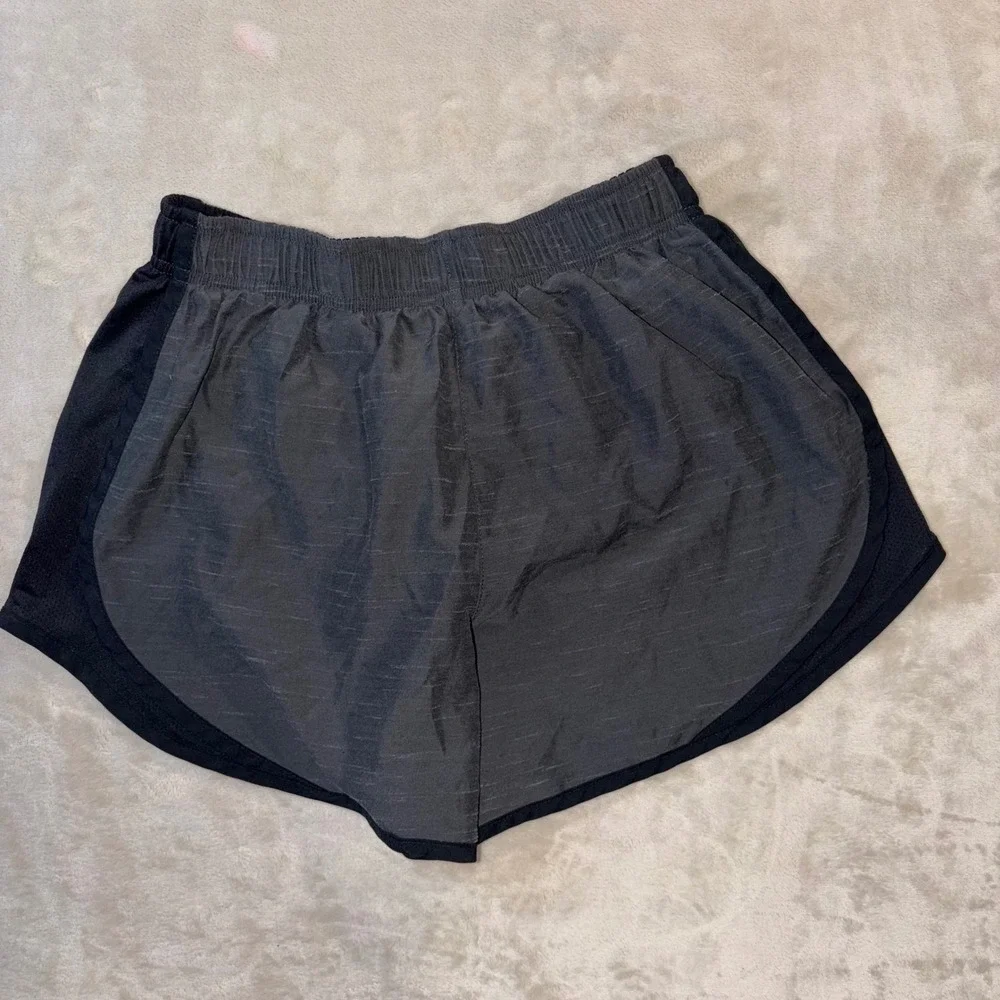 Nike Dri-FIT Tempo Running Shorts Bundle Grey Black 831558-012 Womens Small